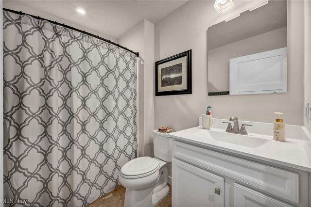 172 Eagle Circle, Amherst, OH 44001