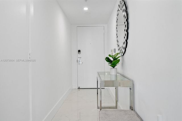 41 SE 5th Street 1111, Miami, FL 33131
