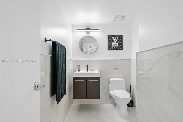 41 SE 5th Street 1111, Miami, FL 33131
