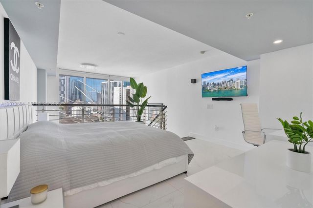 41 SE 5th Street 1111, Miami, FL 33131