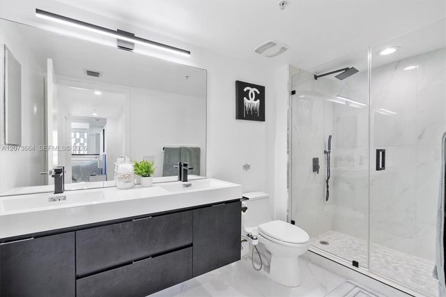 41 SE 5th Street 1111, Miami, FL 33131