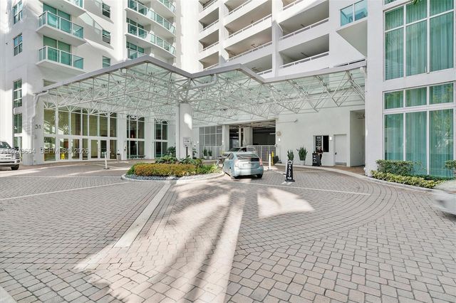 41 SE 5th Street 1111, Miami, FL 33131