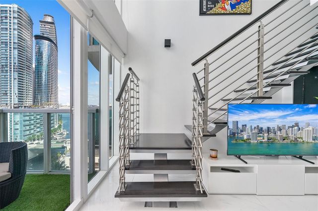 41 SE 5th Street 1111, Miami, FL 33131