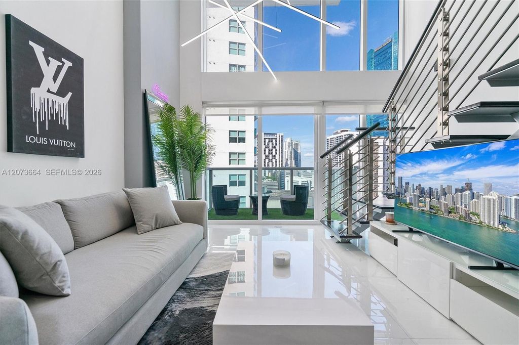 41 SE 5th Street 1111, Miami, FL 33131