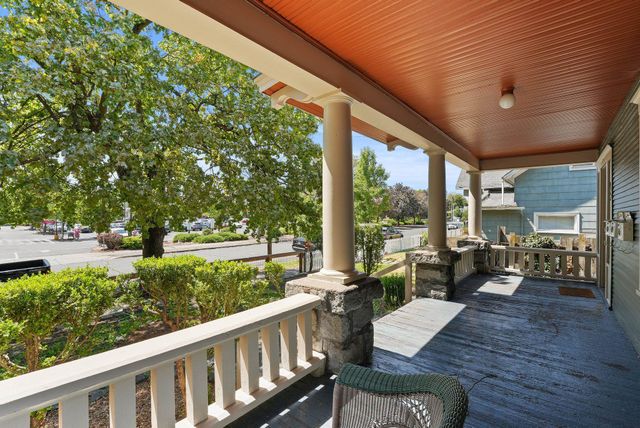 927 E Augusta Ave, Spokane, WA 99207