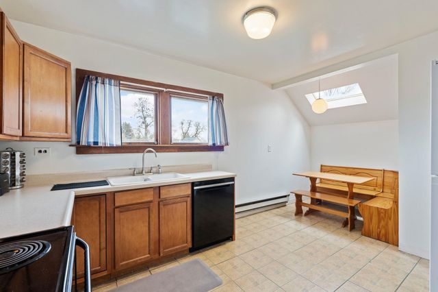 927 E Augusta Ave, Spokane, WA 99207