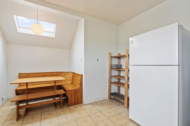 927 E Augusta Ave, Spokane, WA 99207