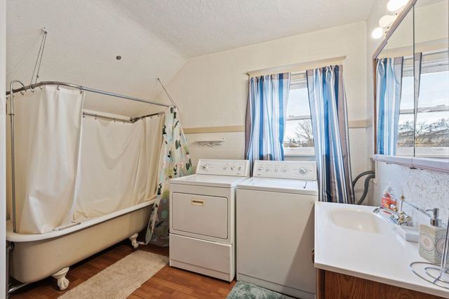 927 E Augusta Ave, Spokane, WA 99207