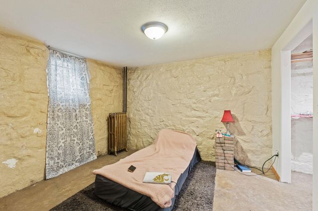 927 E Augusta Ave, Spokane, WA 99207