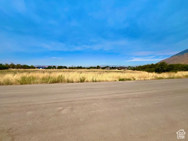 2056 E MAPLE HILLS LN, Mapleton, UT 84664