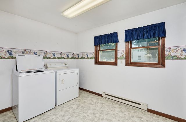 212 NE Elm Street, Greenfield, IA 50849