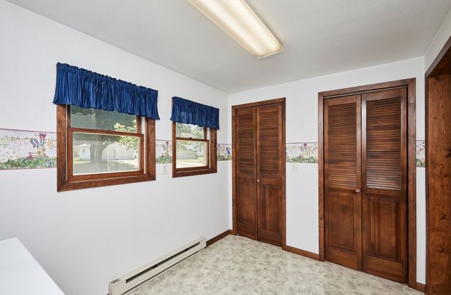 212 NE Elm Street, Greenfield, IA 50849