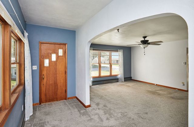 212 NE Elm Street, Greenfield, IA 50849