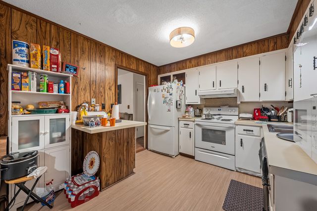 210 Crenshaw Rd, Hartsville, TN 37074