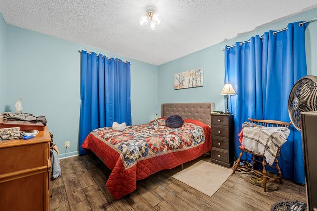 210 Crenshaw Rd, Hartsville, TN 37074