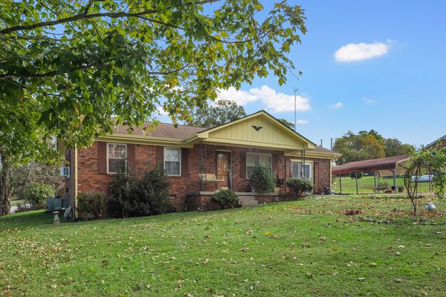 210 Crenshaw Rd, Hartsville, TN 37074