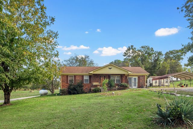 210 Crenshaw Rd, Hartsville, TN 37074