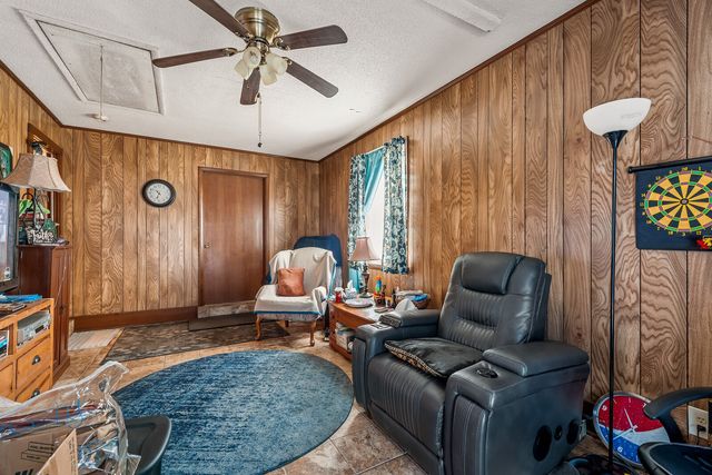 210 Crenshaw Rd, Hartsville, TN 37074