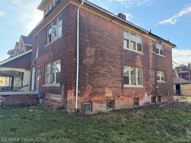 4300 Larchmont Street, Detroit, MI 48204