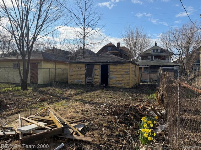 4300 Larchmont Street, Detroit, MI 48204