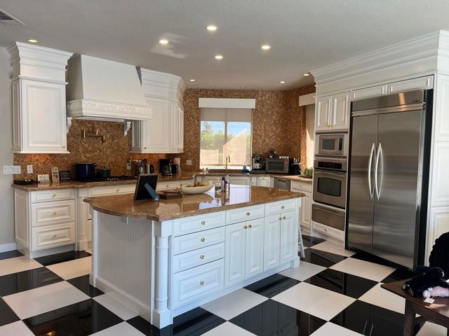 48295 Alder Lane, Palm Desert, CA 92260