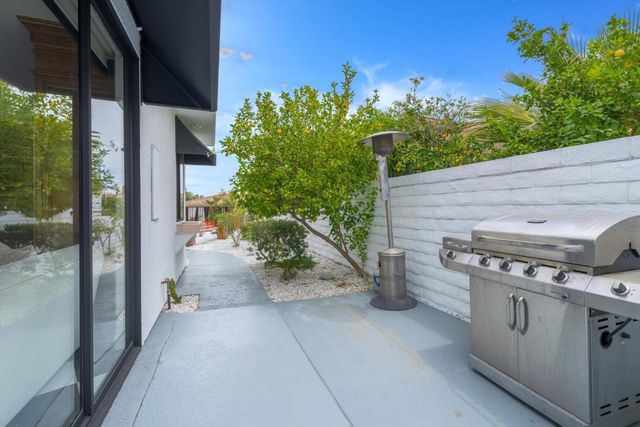 48295 Alder Lane, Palm Desert, CA 92260