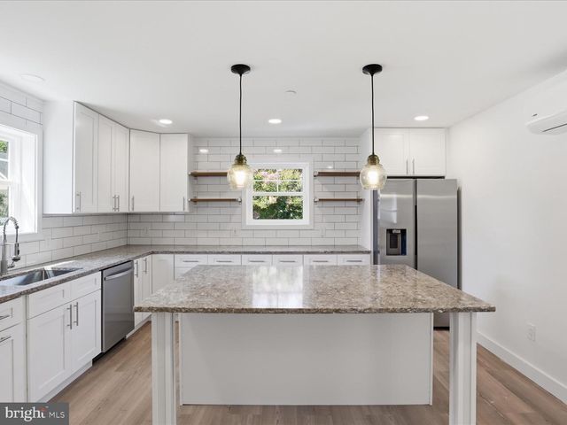 1425 HALLIE ST SW, Edgewater, MD 21037