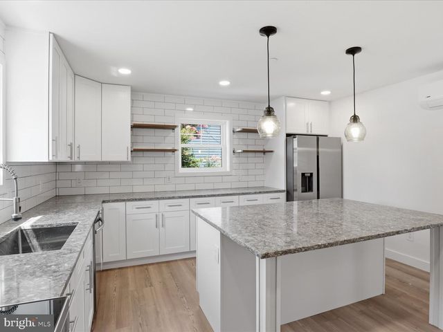 1425 HALLIE ST SW, Edgewater, MD 21037