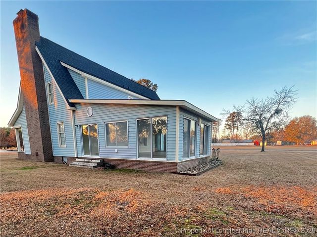 684 N Wilkinson Drive, St Pauls, NC 28384