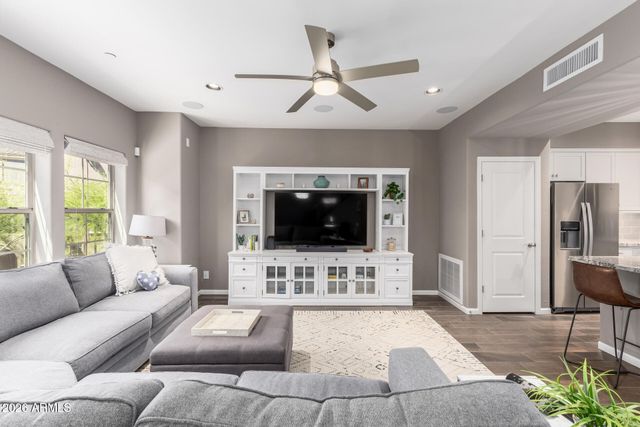 3935 E ROUGH RIDER Road 1350, Phoenix, AZ 85050