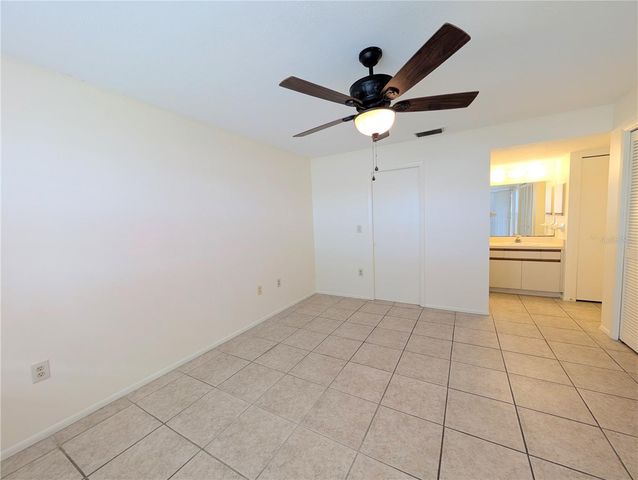 2515 BAYSHORE GARDENS PARKWAY 15, Bradenton, FL 34207