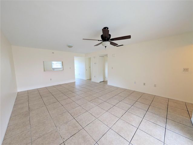 2515 BAYSHORE GARDENS PARKWAY 15, Bradenton, FL 34207