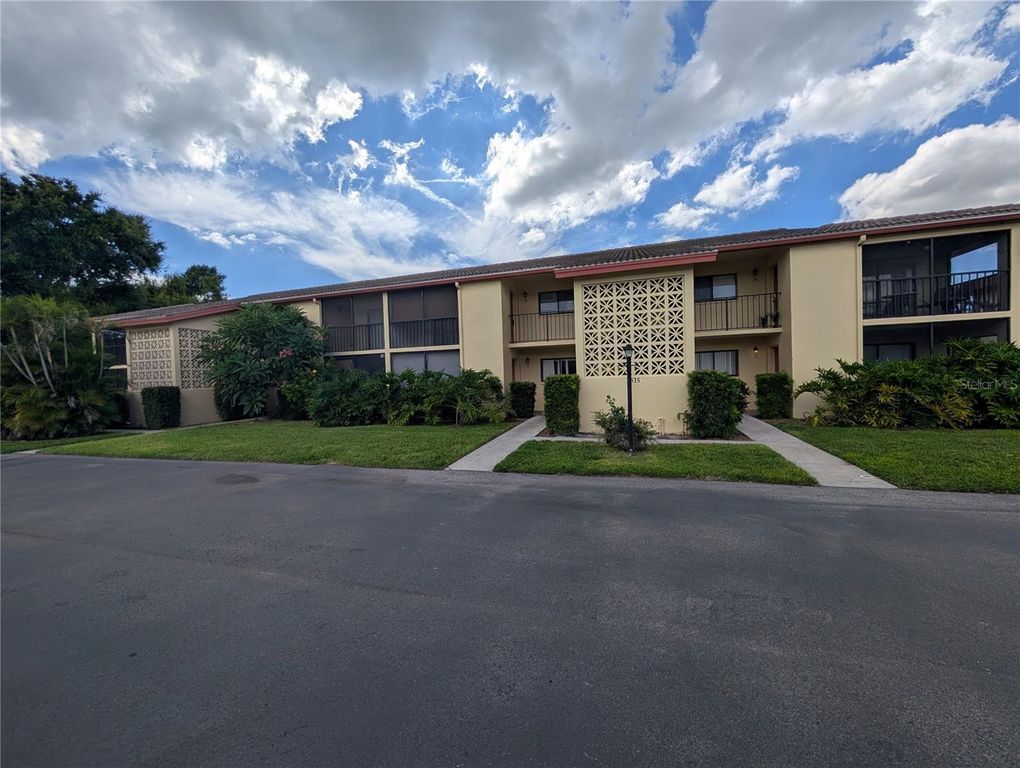 2515 BAYSHORE GARDENS PARKWAY 15, Bradenton, FL 34207