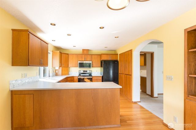 170 Hurricane Ridge Drive, Sequim, WA 98382