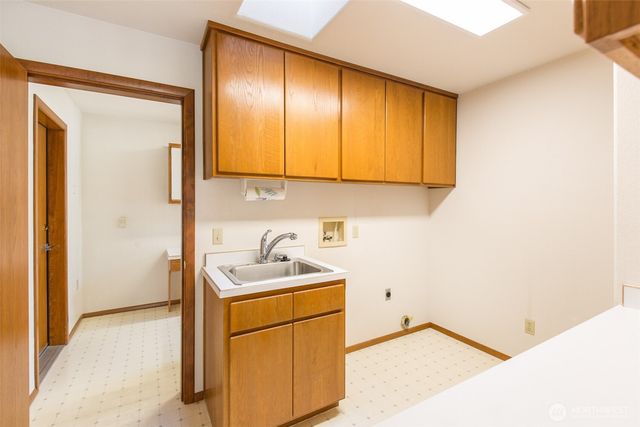 170 Hurricane Ridge Drive, Sequim, WA 98382