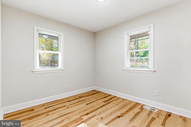 128 E OAK AVE, Lawnside, NJ 08045