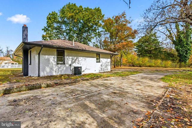 128 E OAK AVE, Lawnside, NJ 08045