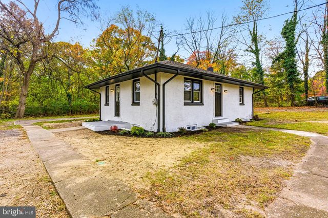 128 E OAK AVE, Lawnside, NJ 08045