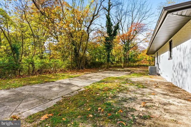 128 E OAK AVE, Lawnside, NJ 08045