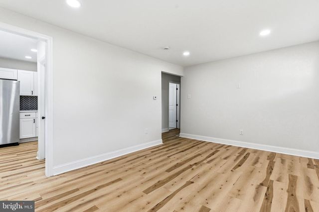 128 E OAK AVE, Lawnside, NJ 08045