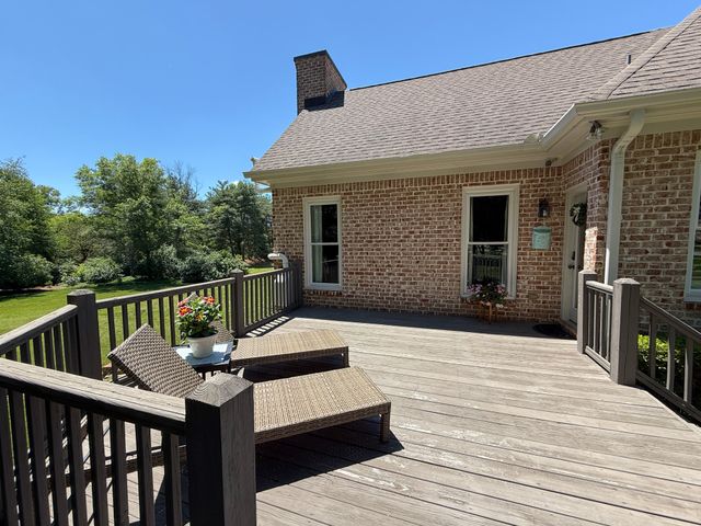 201 Lake Ridge Ct, Franklin, TN 37069