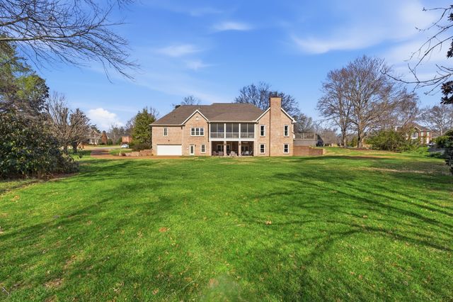 201 Lake Ridge Ct, Franklin, TN 37069