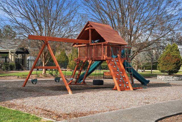 201 Lake Ridge Ct, Franklin, TN 37069