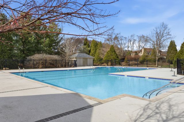 201 Lake Ridge Ct, Franklin, TN 37069