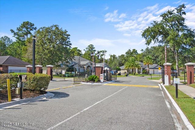 3787 JULIET LEIA Circle W, Jacksonville, FL 32218