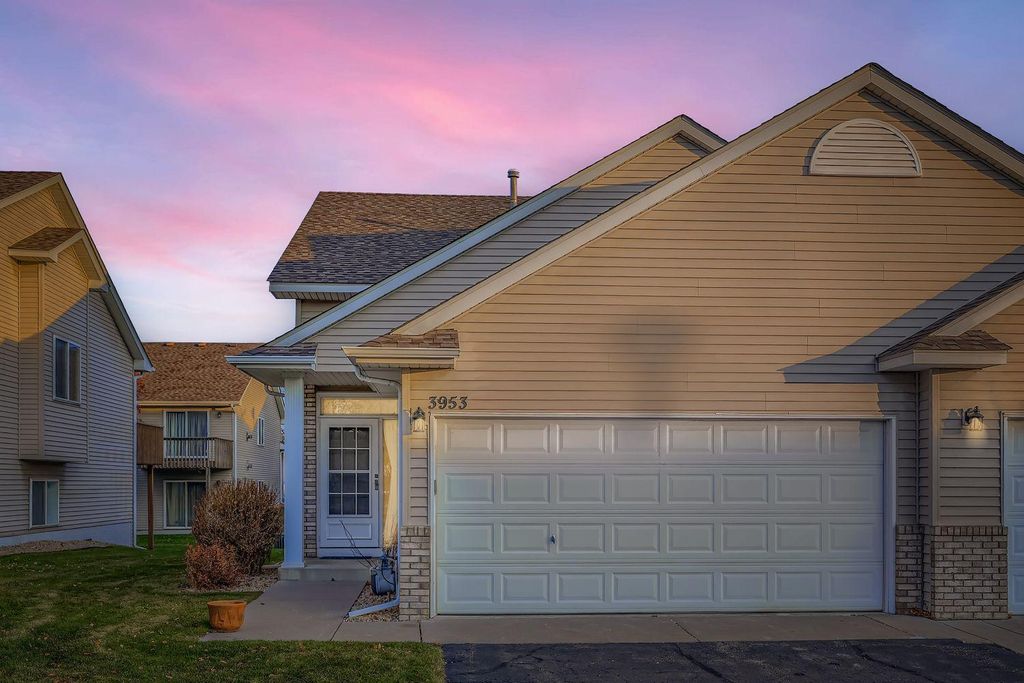 3953 124th Avenue NW, Coon Rapids, MN 55433