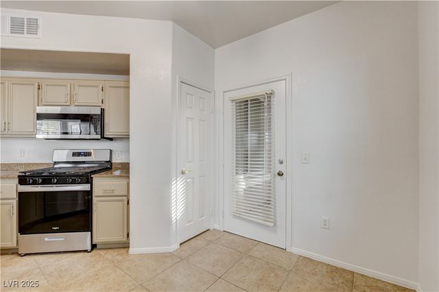 9975 Peace Way 1034, Las Vegas, NV 89147