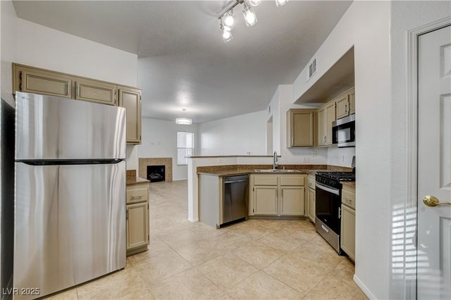 9975 Peace Way 1034, Las Vegas, NV 89147