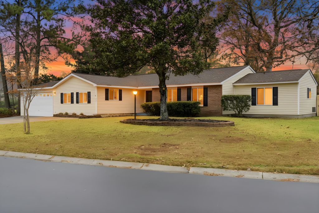 411 Navaho Circle, Summerville, SC 29483