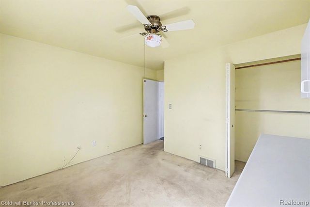 30205 Boewe Drive, Warren, MI 48092